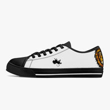 Afbeelding in Gallery-weergave laden, Most High Win: Low Canvas Shoes - White/Black
